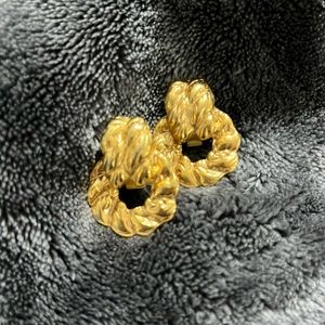 Vintage gold rope design clip-on earrings